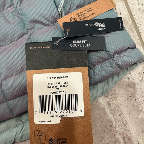 The North Face puffer vest, never worn, size xs - Picture 4 of 4